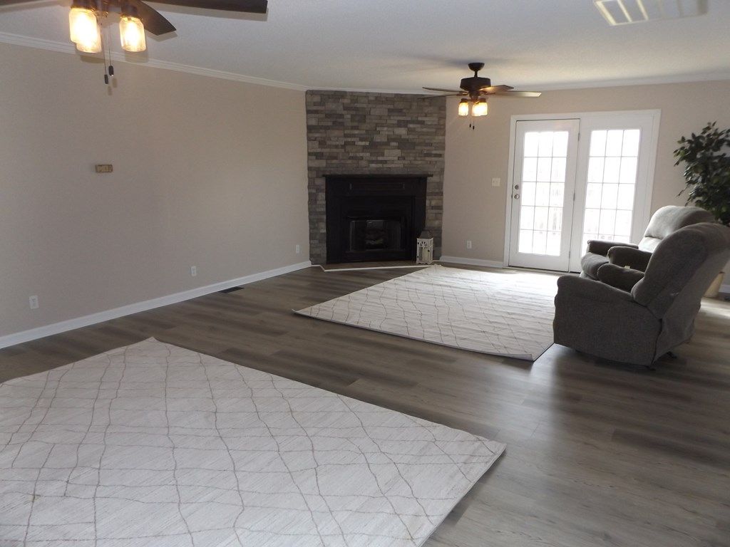 Photo of 921 Whitetown Rd, Hillsville, VA 24343 (MLS # 104458)