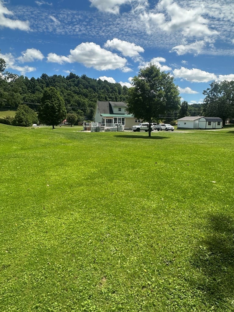 Photo of 4639 Baptist Valley Rd, North Tazewell, VA 24630 (MLS # 110660)