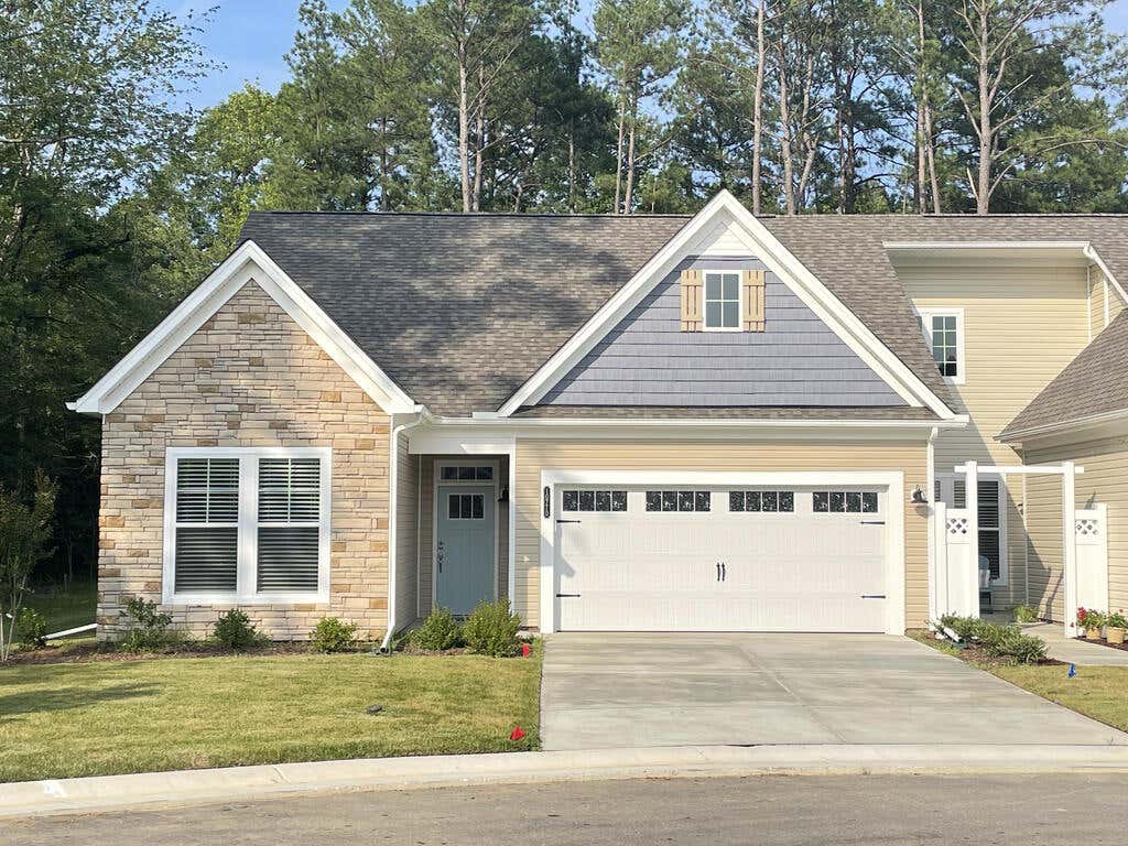 Photo of 323 Tailrace Drive, Abingdon, VA 24210 (MLS # 111576)