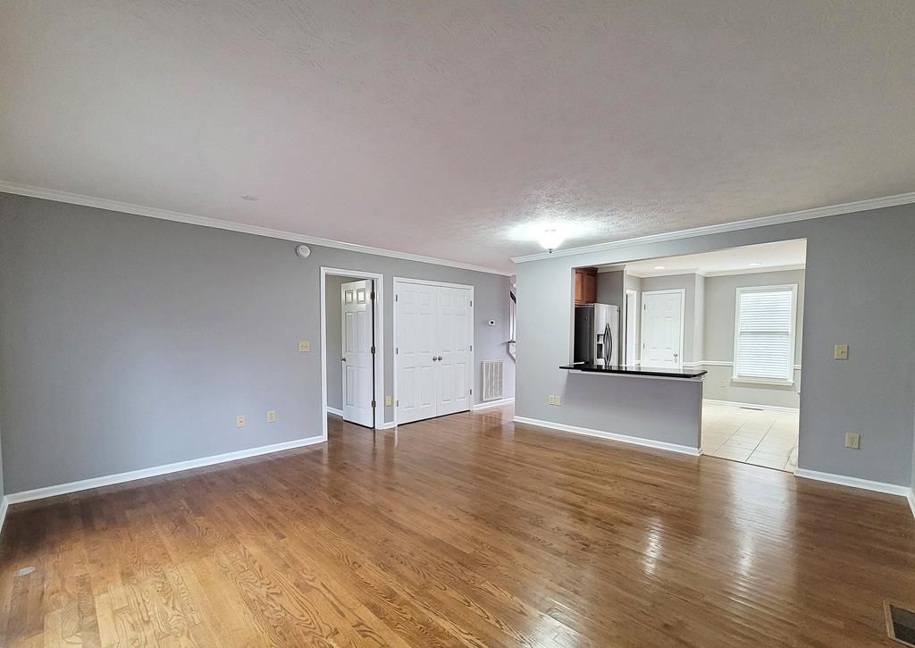 Photo of 817 Barclay Drive, Abingdon, VA 24210 (MLS # 104211)