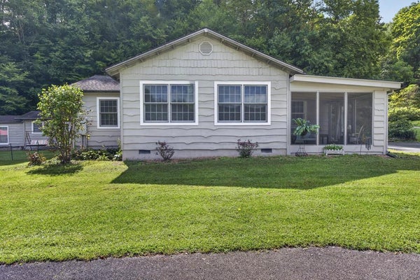 20483 AZEN RD, DAMASCUS, VA 24236 - Image dc8a2fb2413f008fc449f7277ed3b73f/749116760
