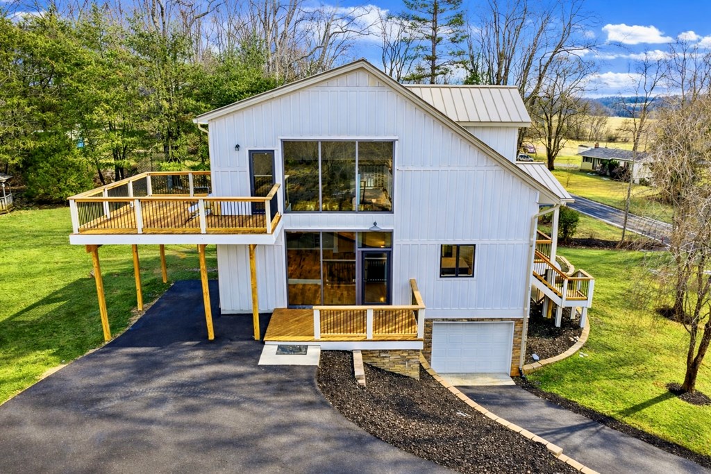 3000 Glade Rd
