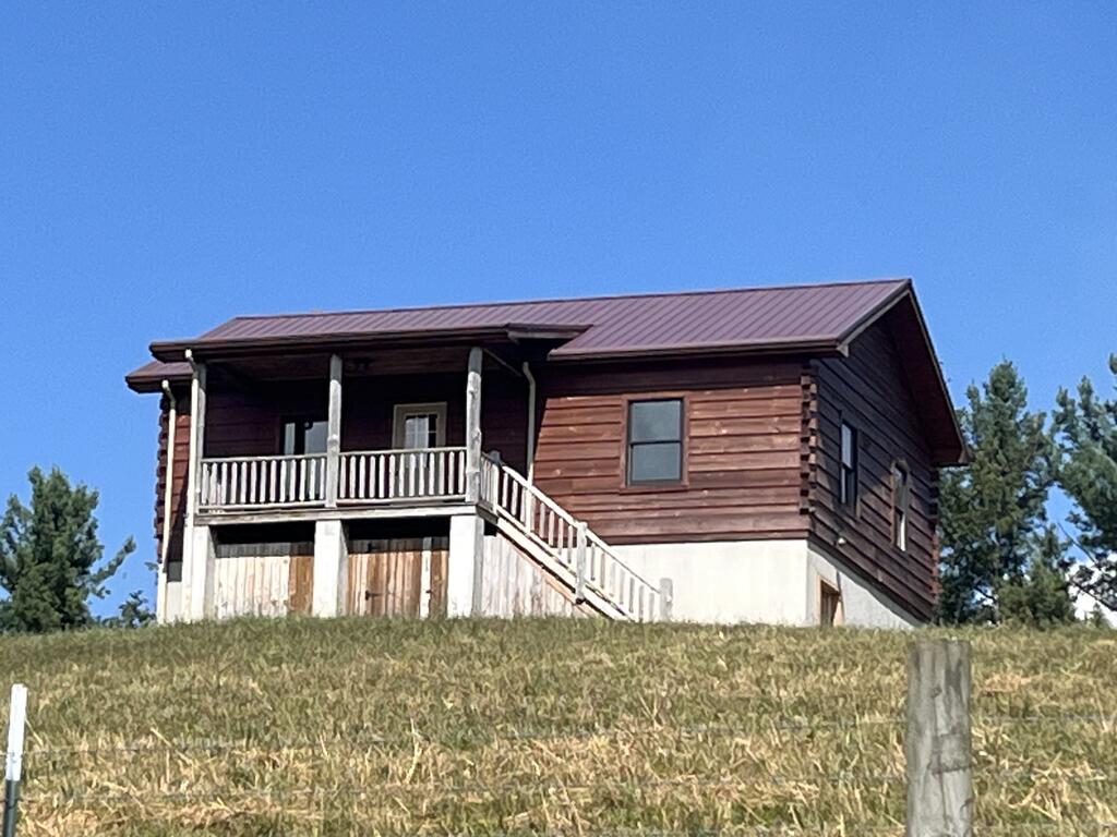 Photo of 2809 B. F. Buchanan Highway, Tazewell, VA 24651 (MLS # 111932)