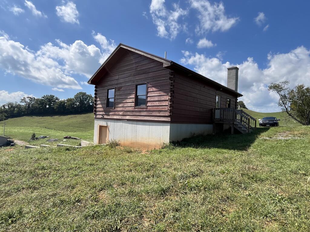 Photo of 2809 B. F. Buchanan Highway, Tazewell, VA 24651 (MLS # 111932)