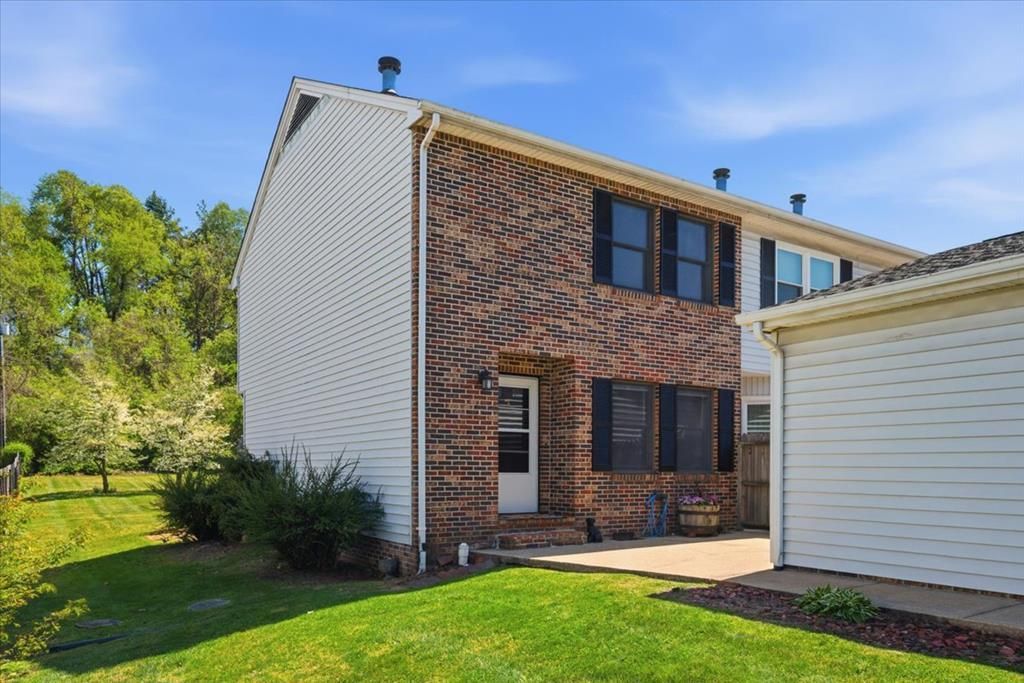 Photo of 934 Beverly Drive, Abingdon, VA 24210 (MLS # 109804)