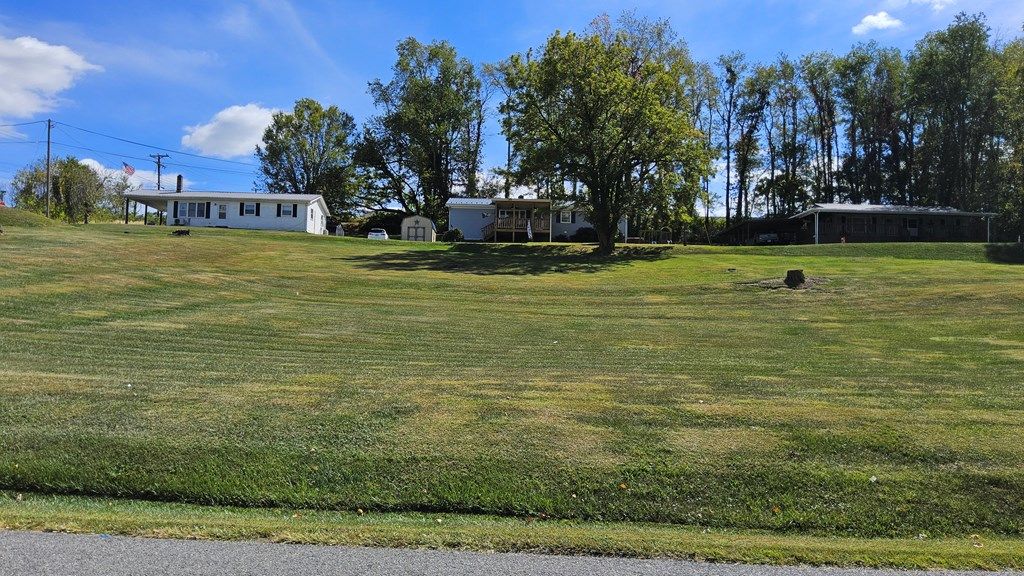 Photo of 503 Parsonage Avenue, Rural Retreat, VA 24368 (MLS # 103726)