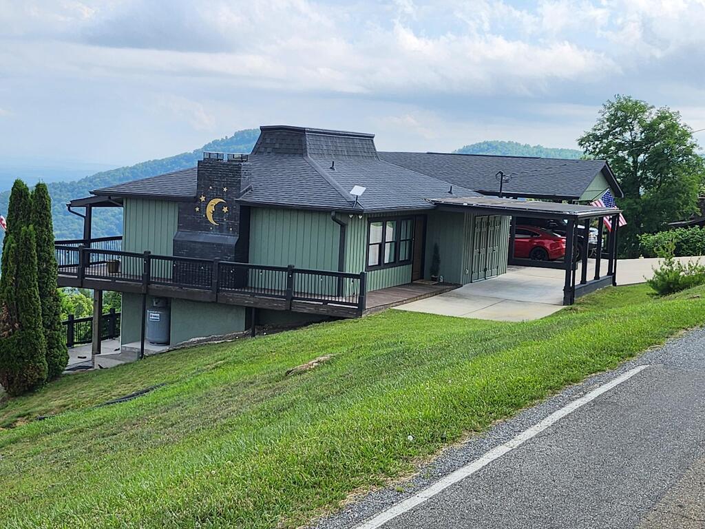 Photo of 353 Panorama Dr, Fancy Gap, VA 24328 (MLS # 112189)
