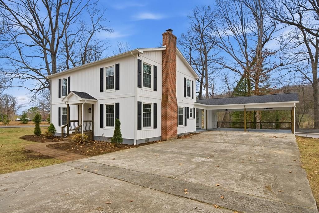 Photo of 100 Sherwood East, Wytheville, VA 24382 (MLS # 104245)