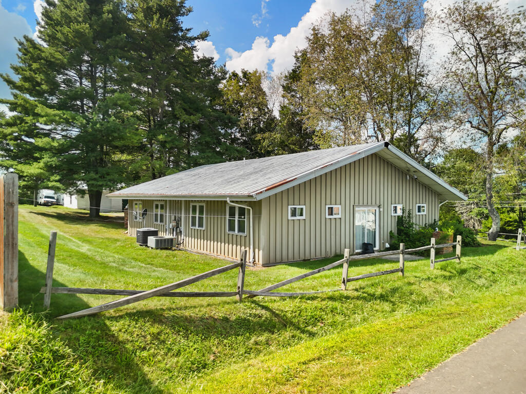 Photo of 205207 Nat Back Rd, Wytheville, VA 24382 (MLS # 111862)