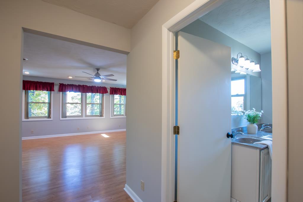 Marion, Virginia 24354, United States, 3 Bedrooms Bedrooms, ,3 BathroomsBathrooms,Residential,Active,69650