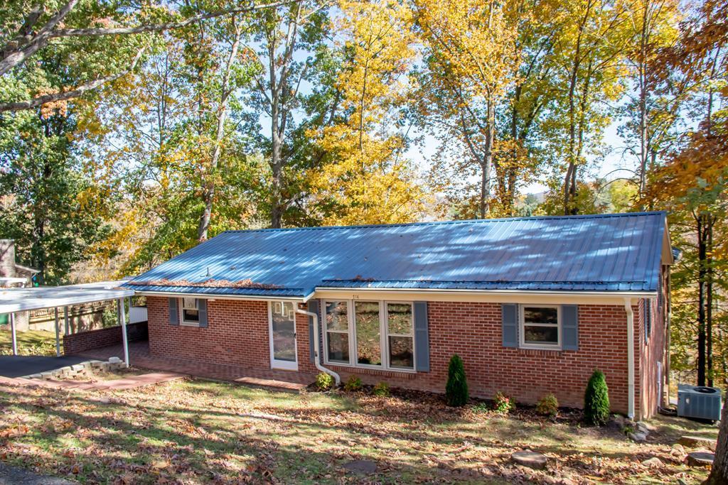 Marion, Virginia 24354, United States, 3 Bedrooms Bedrooms, ,3 BathroomsBathrooms,Residential,Active,69650 Marion, Virginia 24354, United States, 3 Bedrooms Bedrooms, ,3 BathroomsBathrooms,Residential,Active,69650