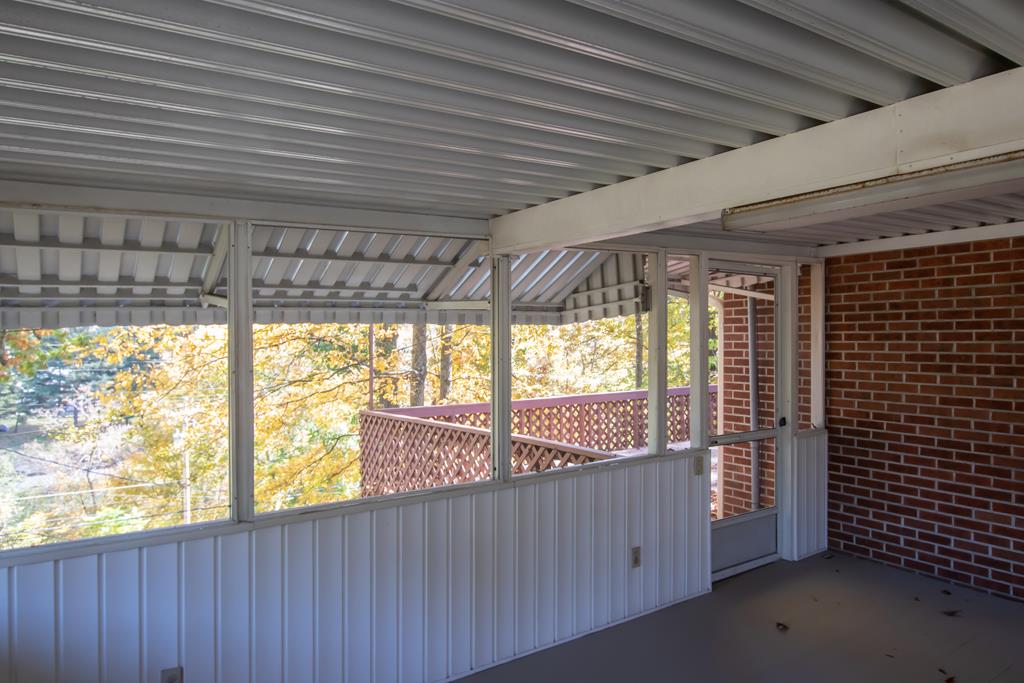 Marion, Virginia 24354, United States, 3 Bedrooms Bedrooms, ,3 BathroomsBathrooms,Residential,Active,69650