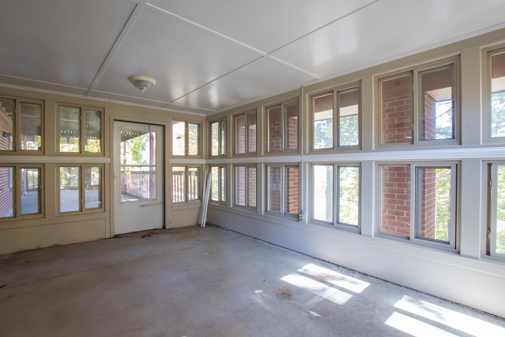 Marion, Virginia 24354, United States, 3 Bedrooms Bedrooms, ,3 BathroomsBathrooms,Residential,Active,69650