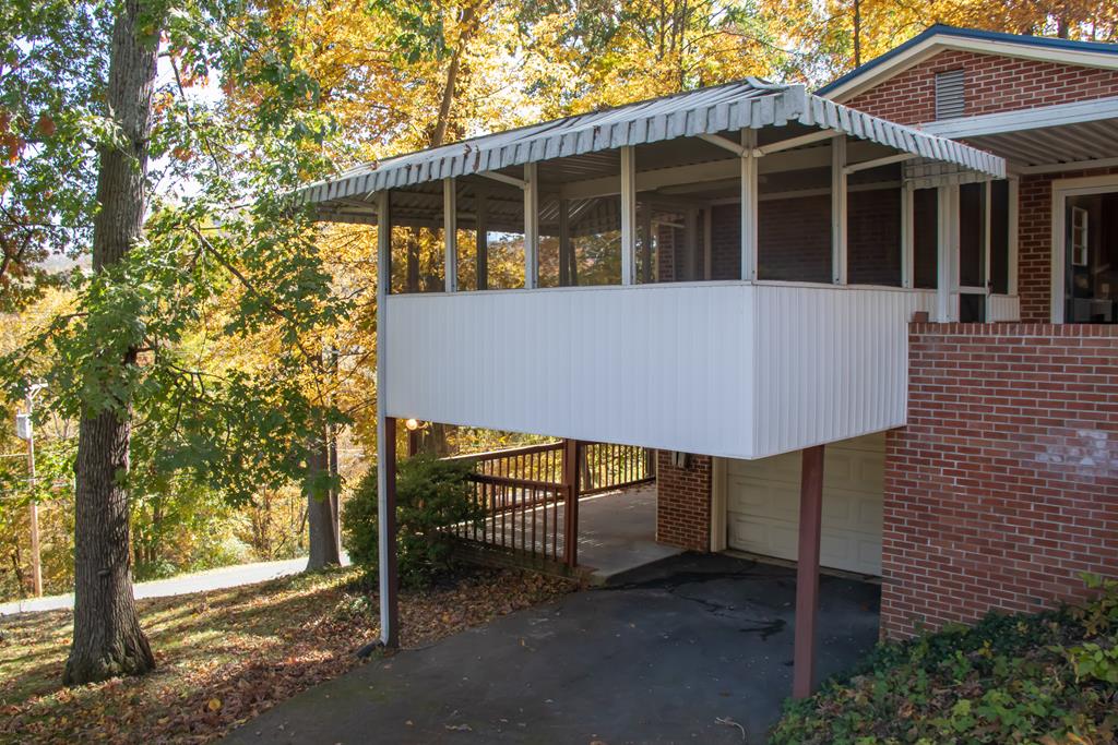 Marion, Virginia 24354, United States, 3 Bedrooms Bedrooms, ,3 BathroomsBathrooms,Residential,Active,69650