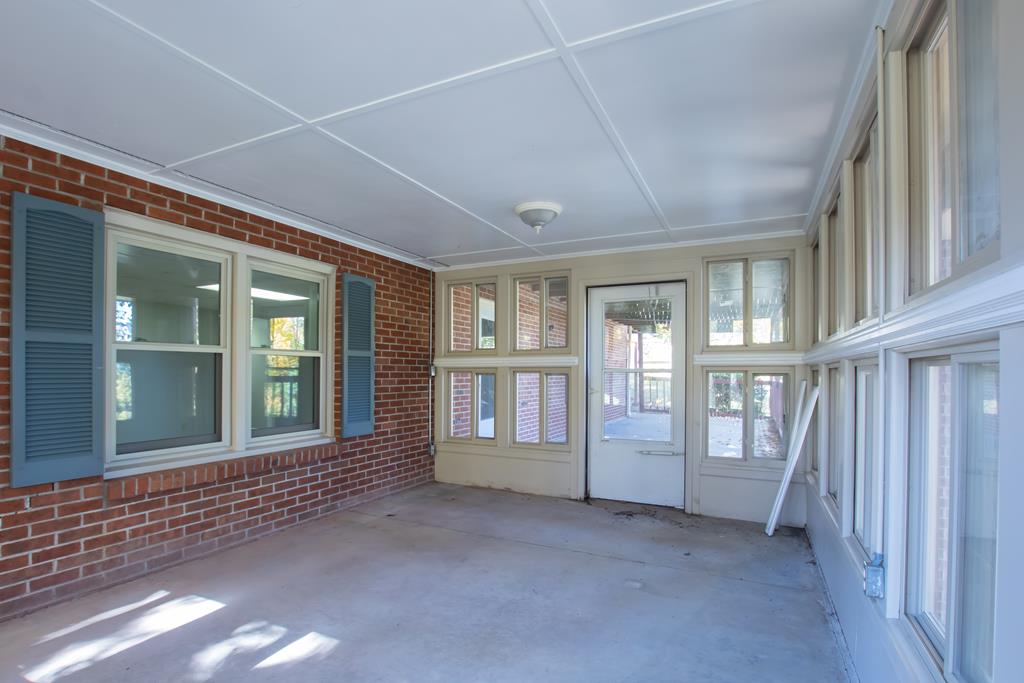 Marion, Virginia 24354, United States, 3 Bedrooms Bedrooms, ,3 BathroomsBathrooms,Residential,Active,69650