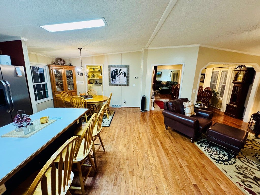 Photo of 142 Souls Harbor Ln, Cedar Bluff, VA 24609 (MLS # 104344)