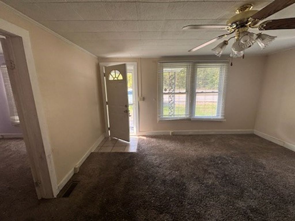 Photo of 559 Old Fincastle Rd, Lebanon, VA 24266 (MLS # 103547)