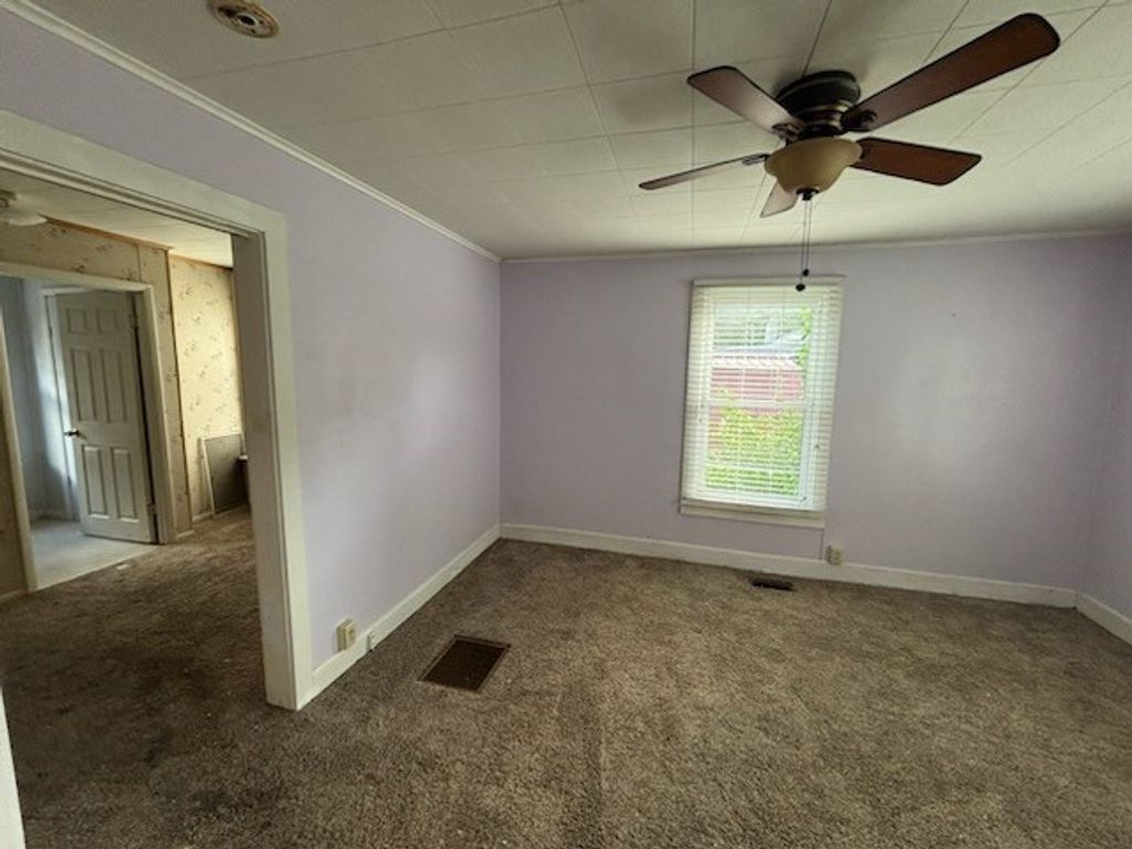 Photo of 559 Old Fincastle Rd, Lebanon, VA 24266 (MLS # 103547)