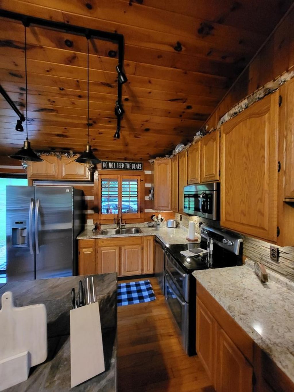 Photo of 21220 Lakeshore Dr, Abingdon, VA 24211 (MLS # 109146)