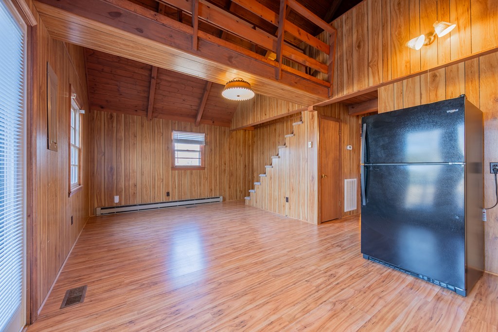 Dugspur, Virginia 24325, United States, 3 Bedrooms Bedrooms, ,1 BathroomBathrooms,Residential,Active,89855