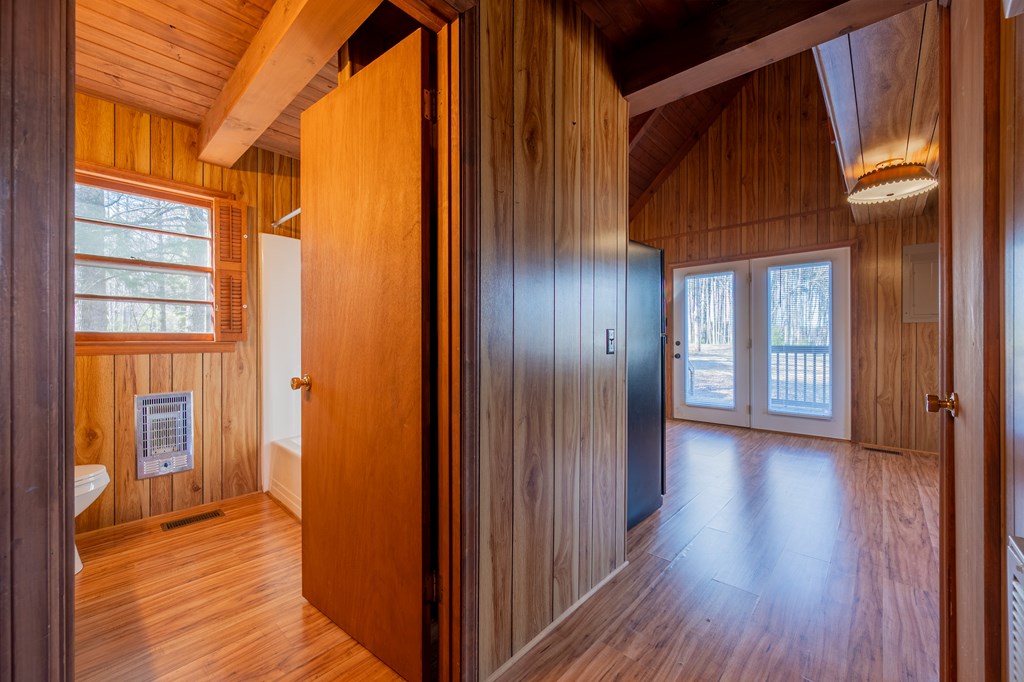 Dugspur, Virginia 24325, United States, 3 Bedrooms Bedrooms, ,1 BathroomBathrooms,Residential,Active,89855