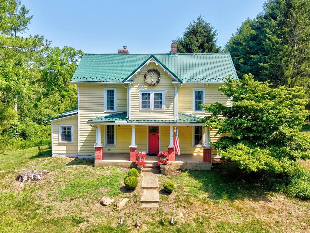 Photo of 2067 Bethlehem Church Road NE, Floyd, VA 24091 (MLS # 110746)