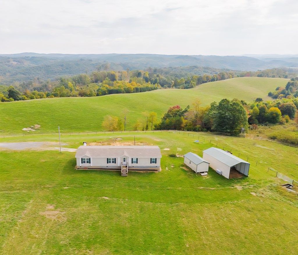 Photo of 1750 Ridge Rd, Austinville, VA 24312 (MLS # 103463)