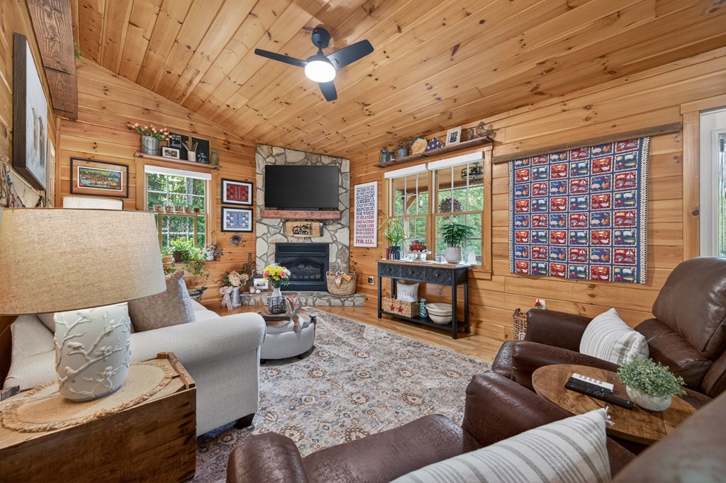 90 Rhythm Ridge Lane