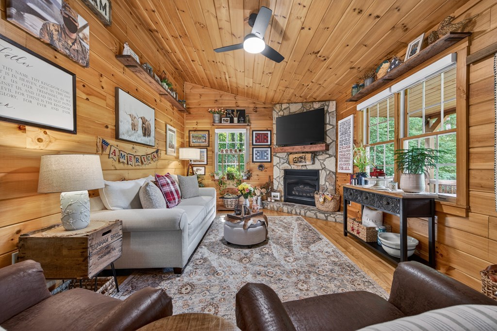 90 Rhythm Ridge Lane