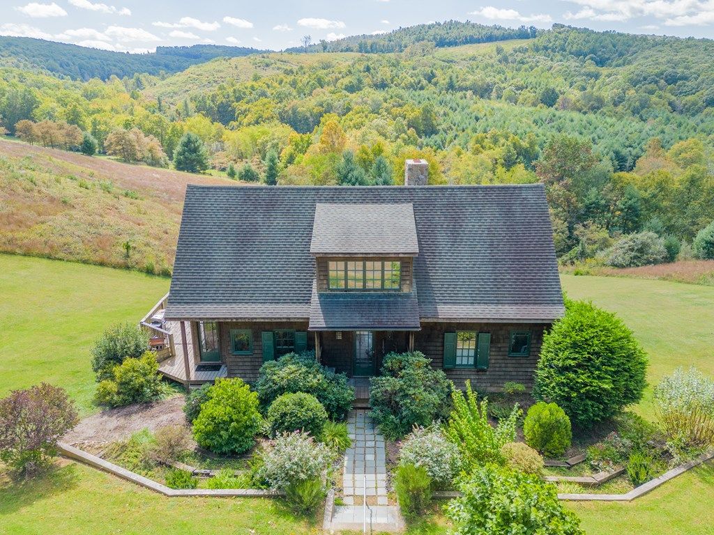 Photo of 877 Old Furnace Road, Floyd, VA 24091 (MLS # 109173)