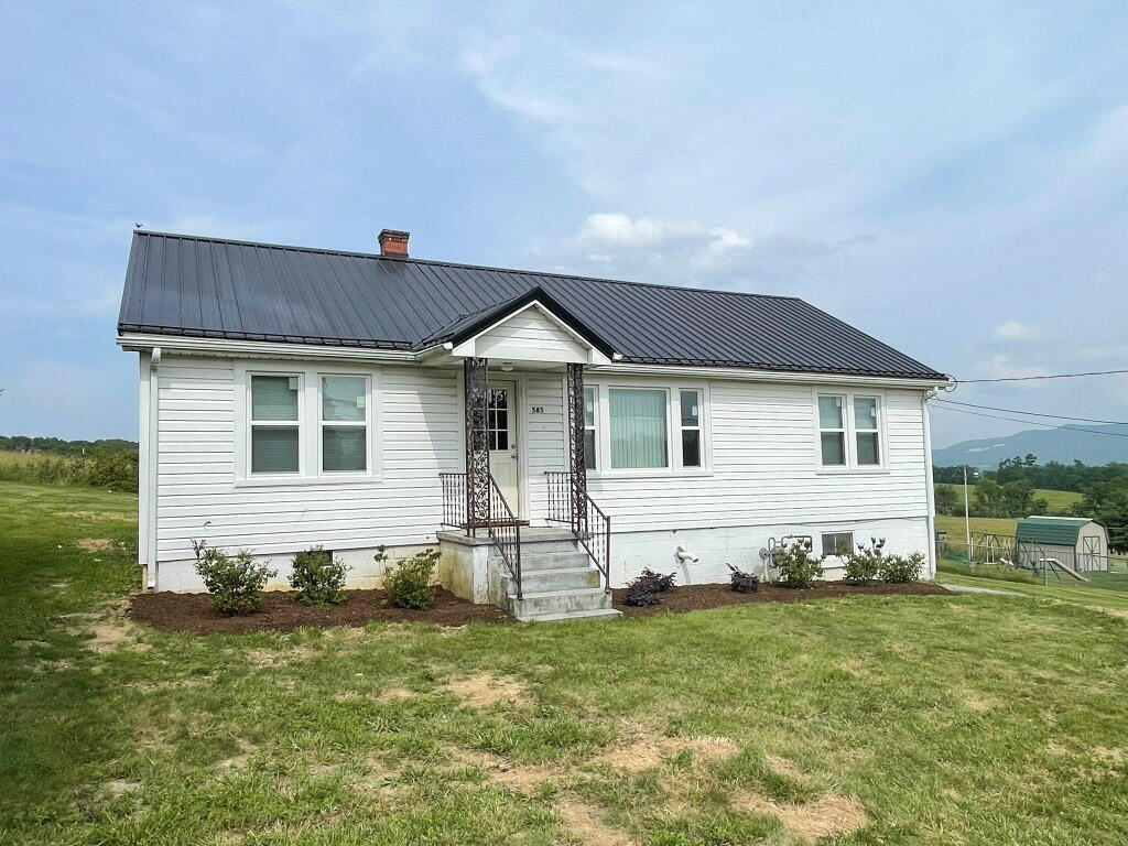Photo of 585 Cassell Road, Wytheville, VA 24382 (MLS # 111914)