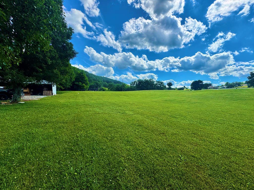 Photo of 26312 Pewter Ln, Abingdon, VA 24211 (MLS # 110759)