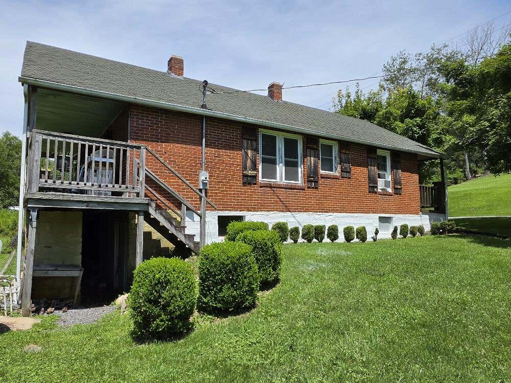 Photo of 125 Timberline Rd, Troutdale, VA 24378 (MLS # 111448)