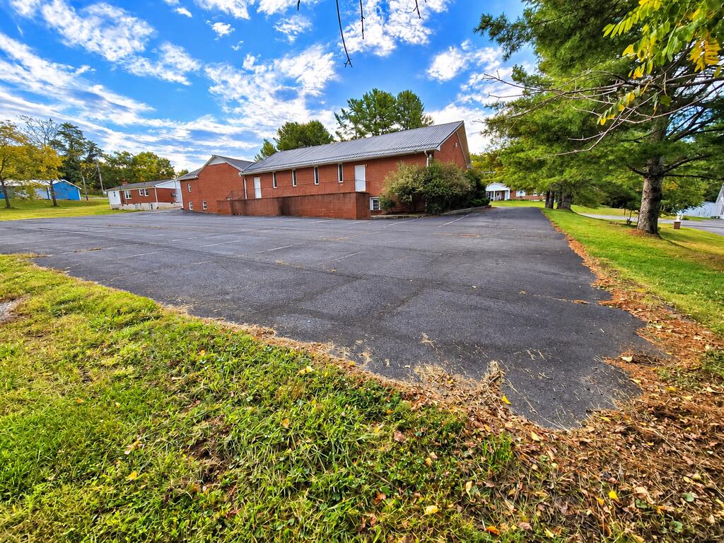 Photo of 1124 Tower Rd, Galax, VA 24333 (MLS # 112124)