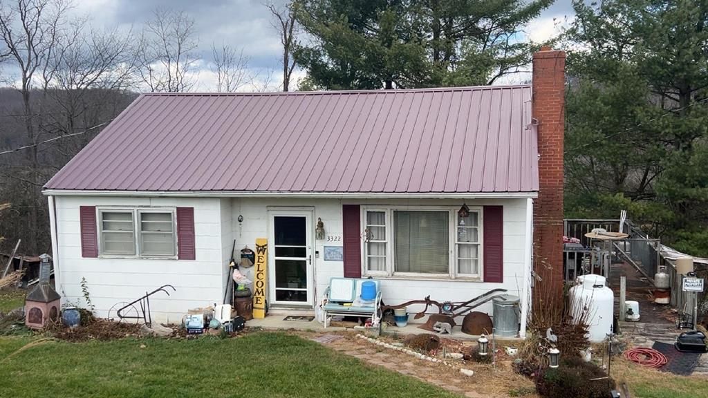 Photo of 3322 W Lee Highway, Wytheville, VA 24382 (MLS # 104284)