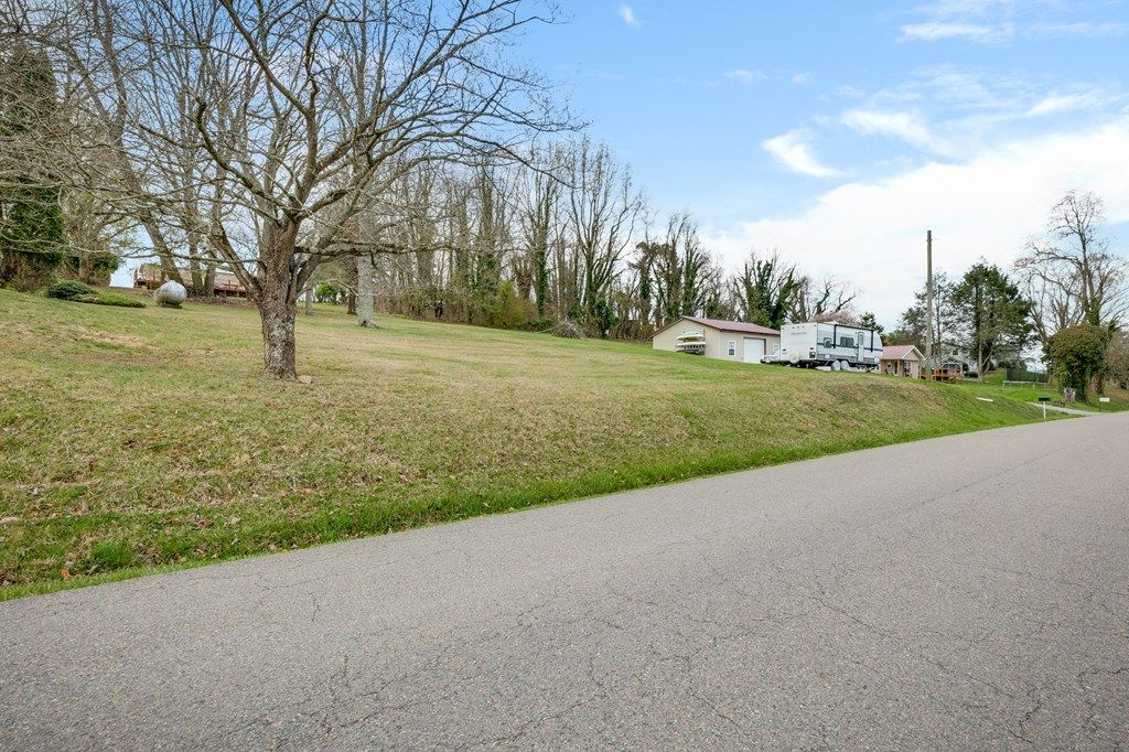 Photo of TBD Aven Ln #100 &amp; 101, Abingdon, VA 24211 (MLS # 109424)