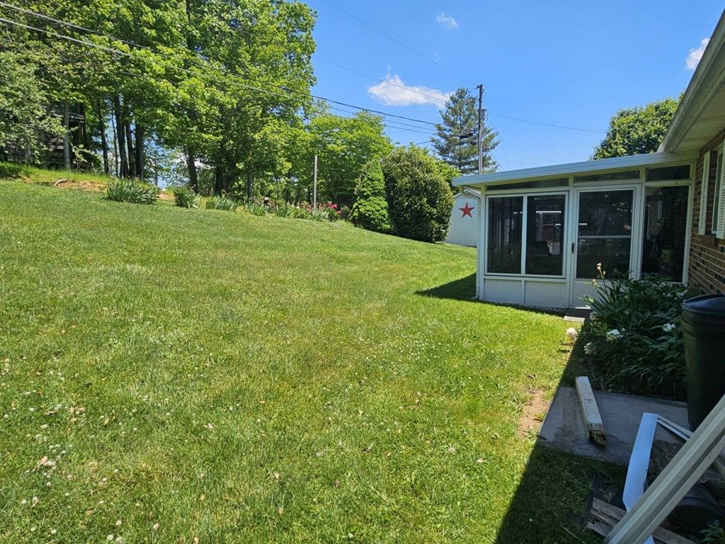Photo of 122 Lawson Lane, Cedar Bluff, VA 24609 (MLS # 110173)