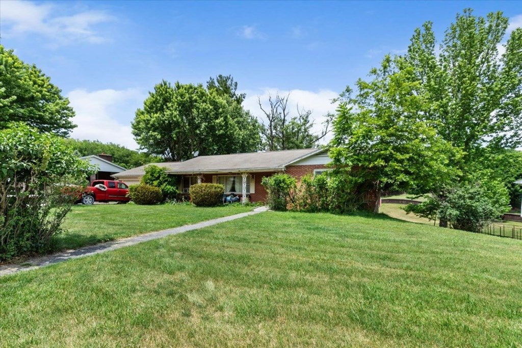 1303 Hopkins Drive