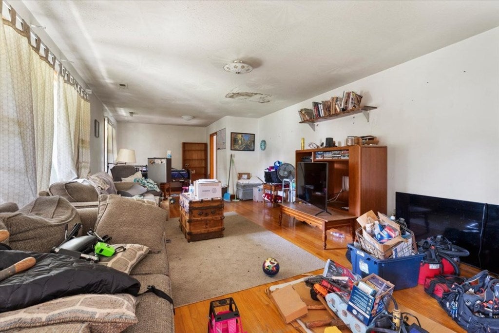 1303 Hopkins Drive