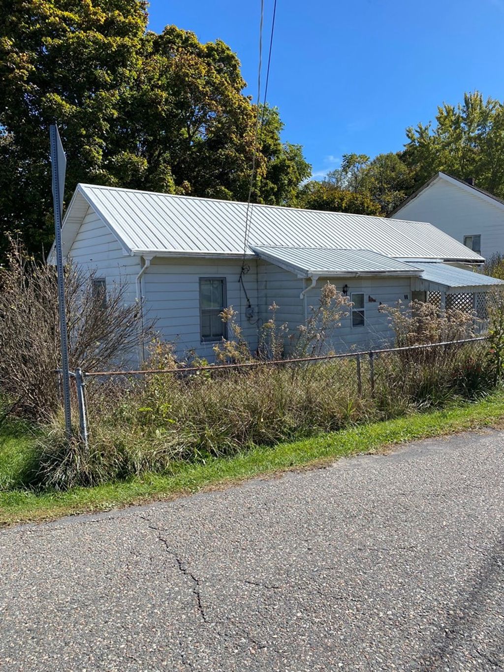 Photo of 758 Jewell Main Road, Jewell Ridge, VA 24622 (MLS # 103885)