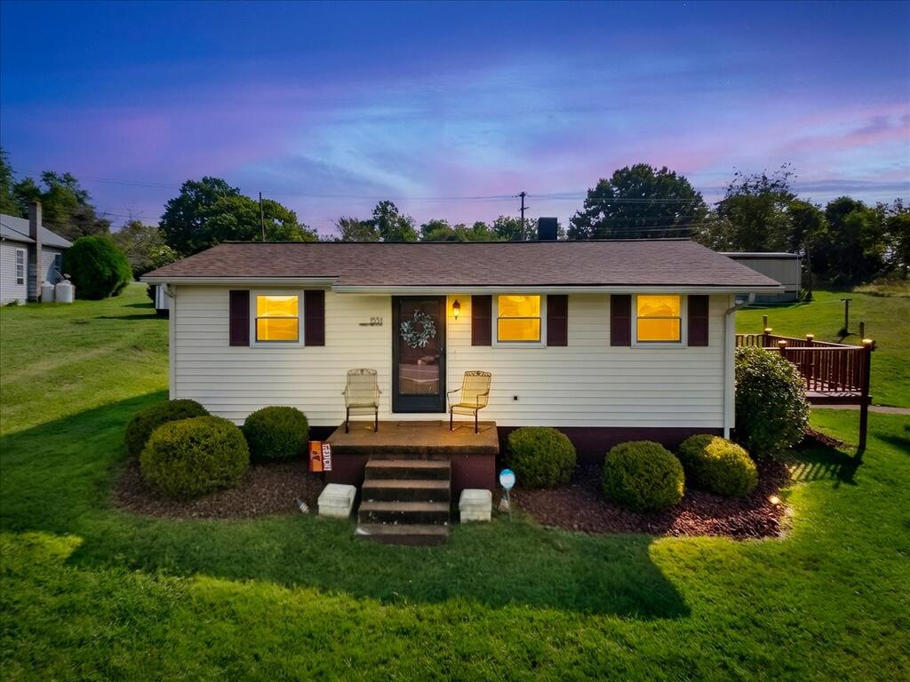 Photo of 1551 NW Peppers Fry Road, Christiansburg, VA 24073 (MLS # 111872)