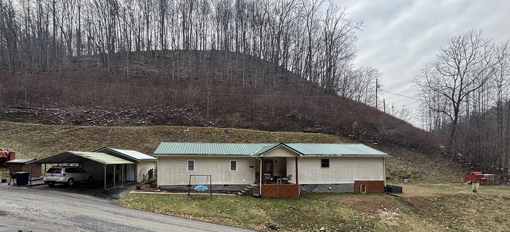 Photo of 2474 Bear Branch Rd, Vansant, VA 24646 (MLS # 105930)