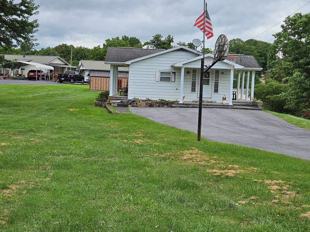 Photo of 220 Gillispie Rd, Pounding Mill, VA 24637 (MLS # 109489)