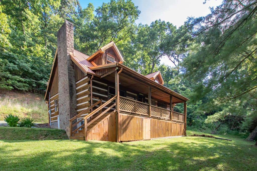Photo of 18409 Lavender Lane, Bristol, VA 24202 (MLS # 111099)