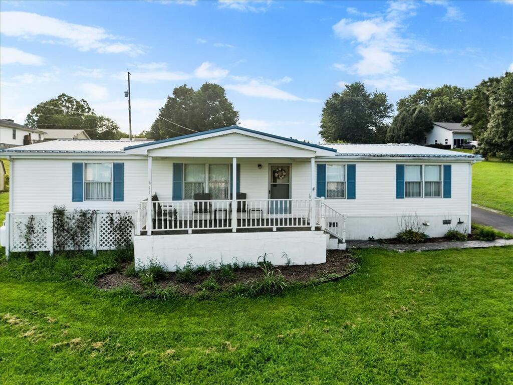 Photo of 411 Chinquapin Avenue, Rural Retreat, VA 24368 (MLS # 111372)