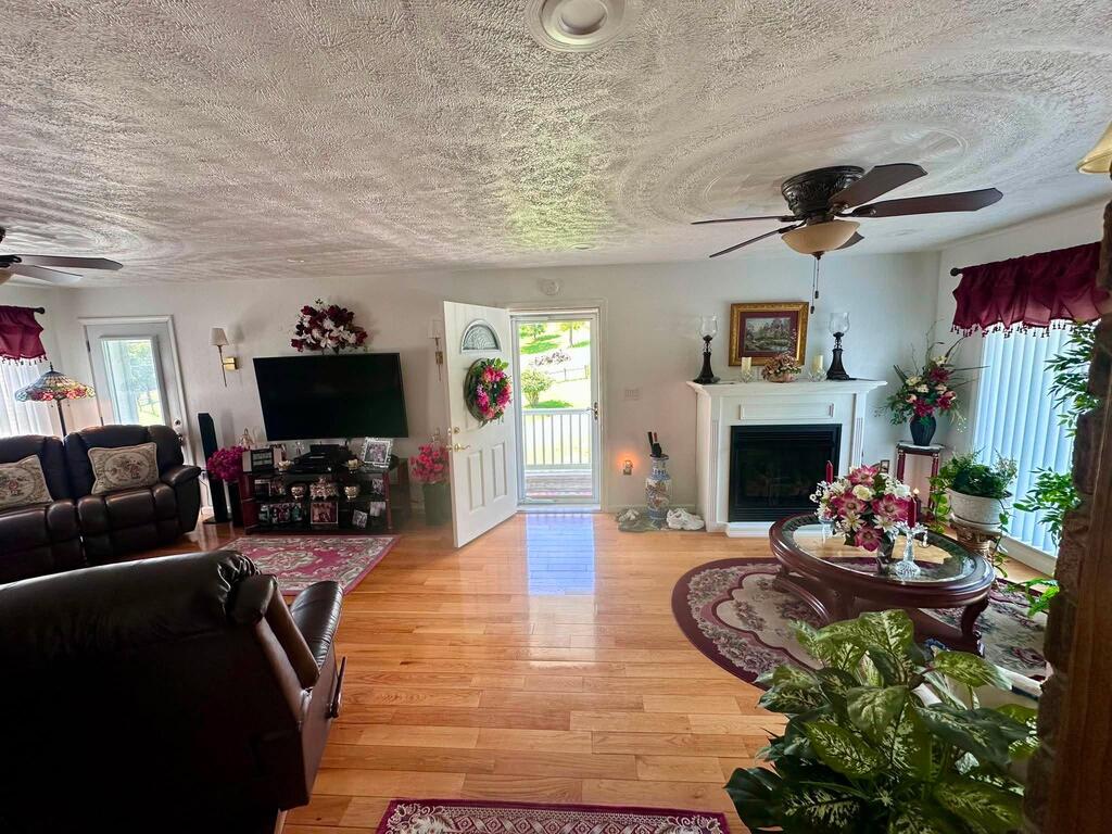 Photo of 26 Woodbriar Street, Lebanon, VA 24266 (MLS # 111605)