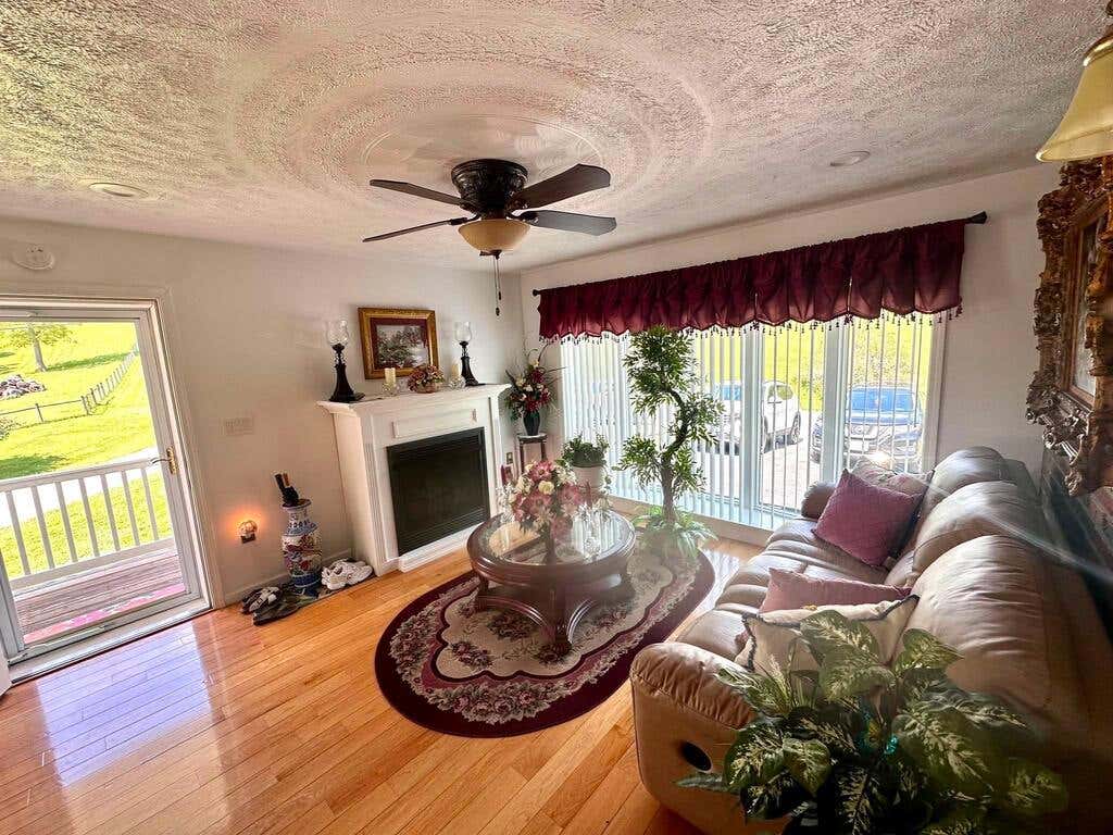 Photo of 26 Woodbriar Street, Lebanon, VA 24266 (MLS # 111605)