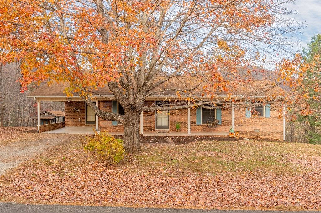 Photo of 377 Old Dominion Rd, Ararat, VA 24053 (MLS # 104142)