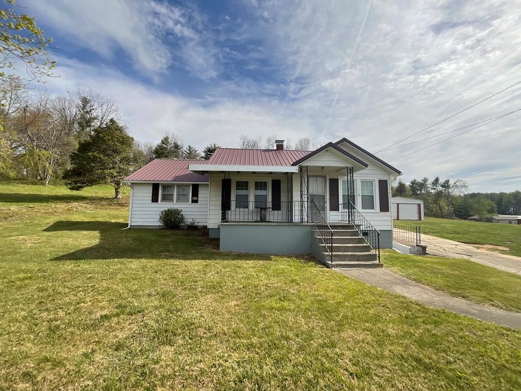 Photo of 2901 2901 Skyline Hwy, Galax, VA 24333 (MLS # 109587)