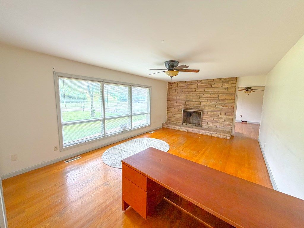 Photo of 134 Needmore St, Wytheville, VA 24382 (MLS # 110301)